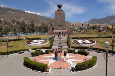 Mitad del Mundo, Ecuador