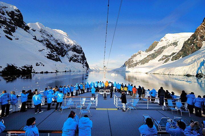 Antarctica Cruises Visitor Sites - Lemaire Channel