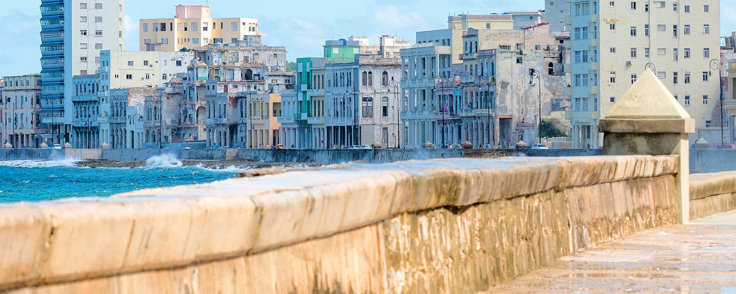 Cuba Weather Monthly Temperatures (°F) and Rainfall