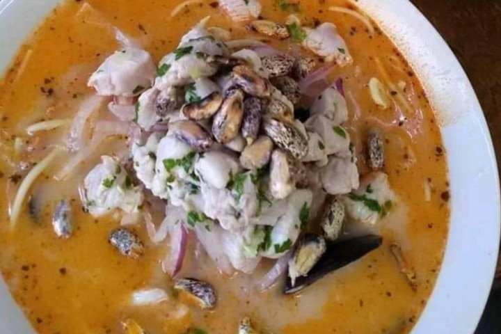 Chile Food: Caldillo de Mariscos