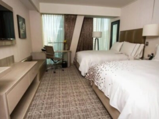 Renaissance Santiago Hotel, Club Access Twin Room