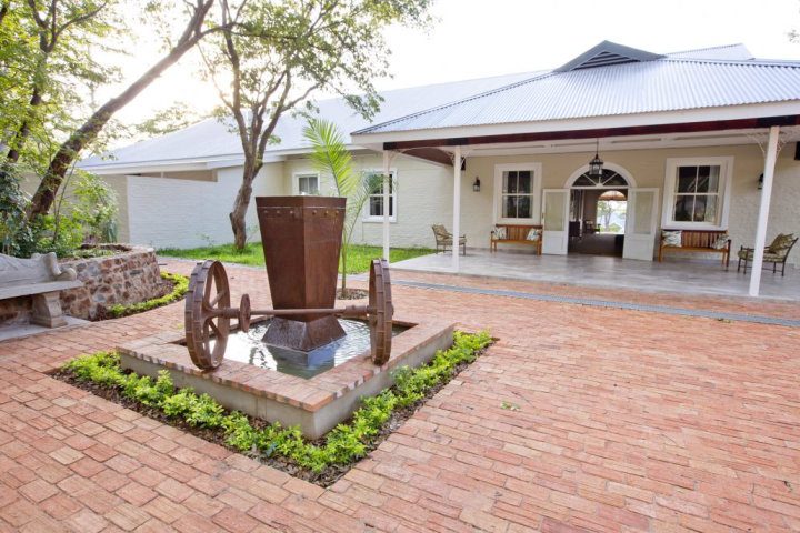 Pioneers Lodge, Victoria Falls, Zimbabwe